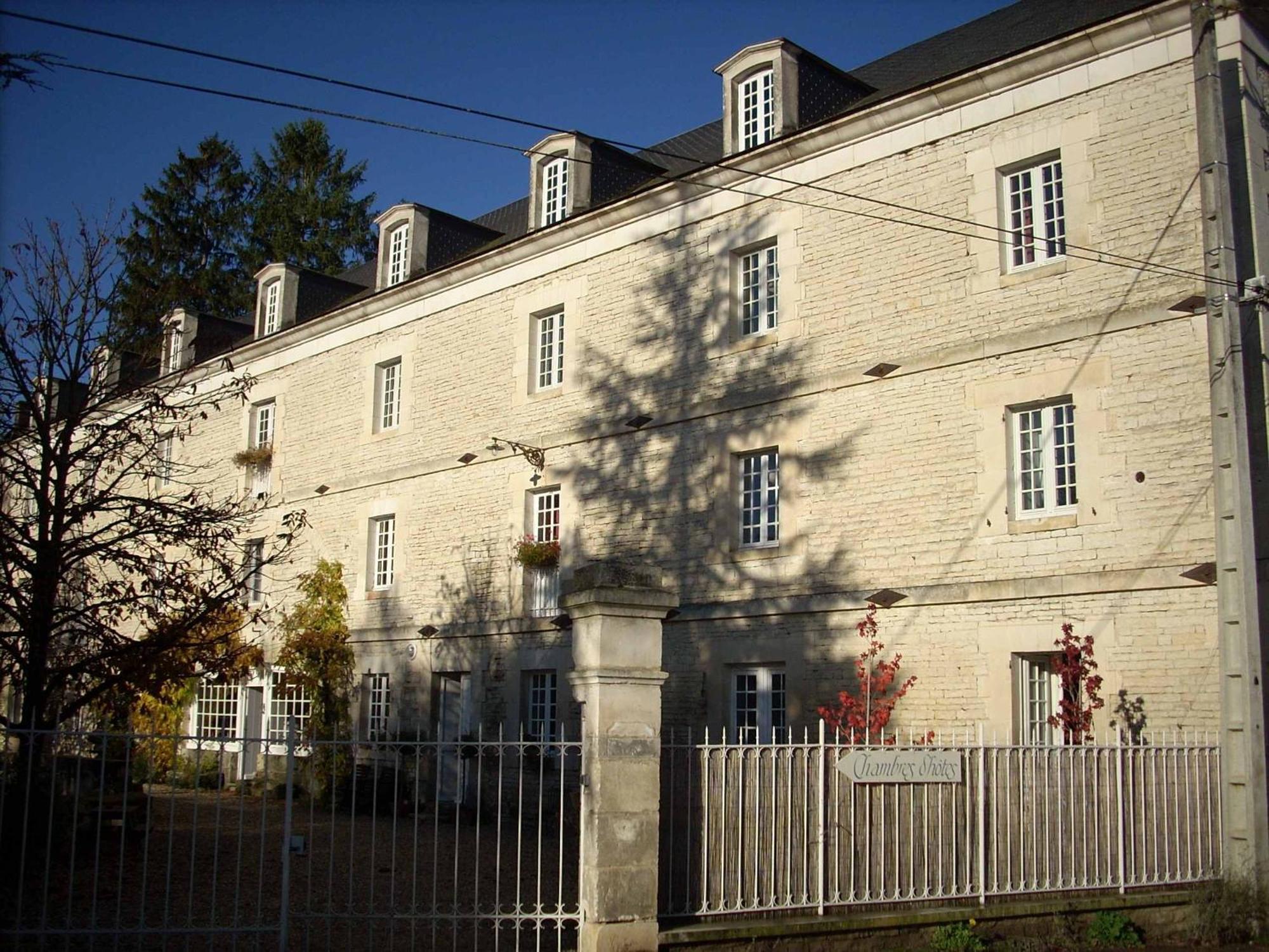 Bed and Breakfast Le Moulin De Poilly Экстерьер фото